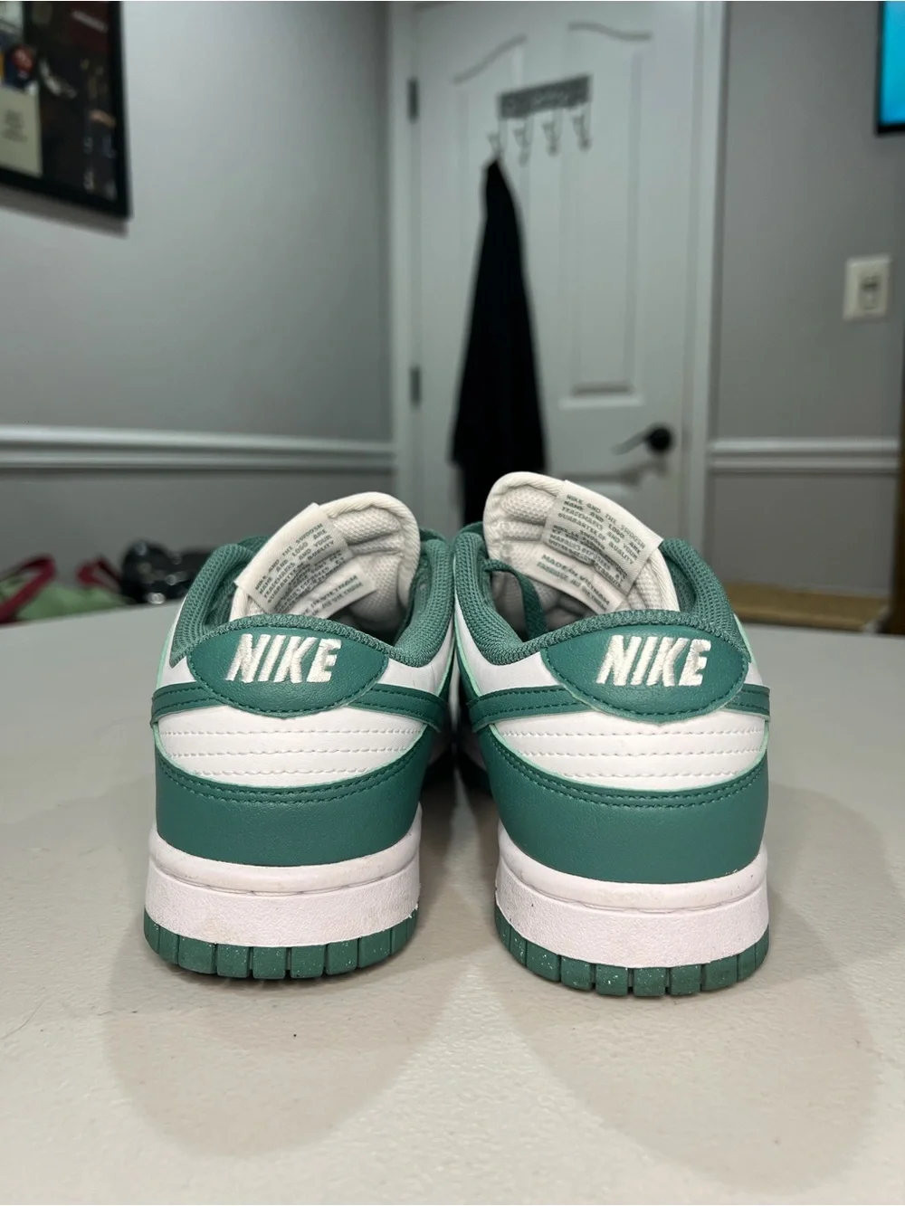 Nike Low-Top Sneakers in Green and White